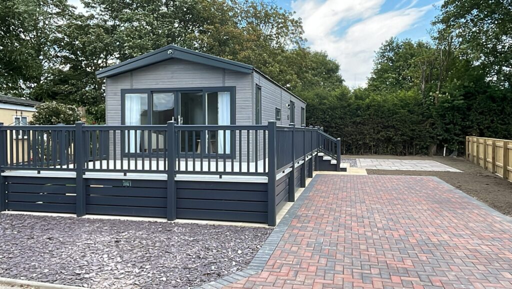 New Swift Moselle 42ft x 14ft Residential Home For Sale | Don Amott Parks